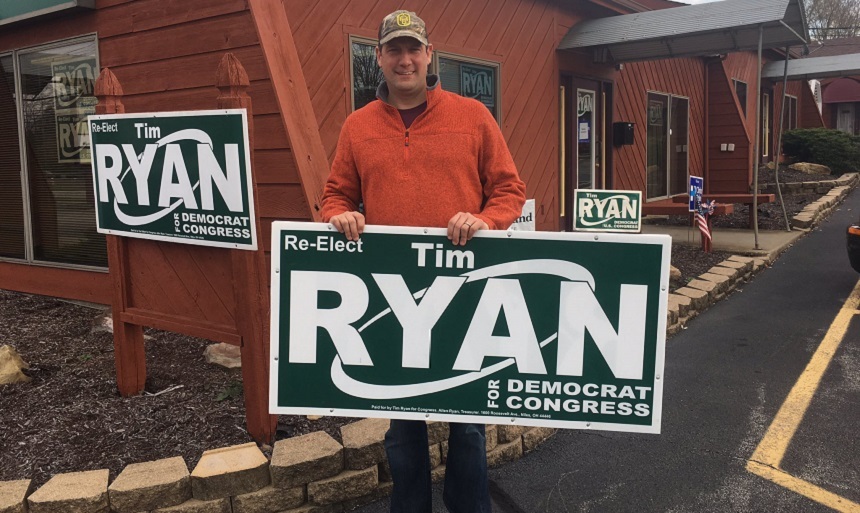 Tânărul democrat Tim Ryan vrea să o înlocuiască pe Nancy Pelosi la conducerea minorităţii din Camera Reprezentanţilor