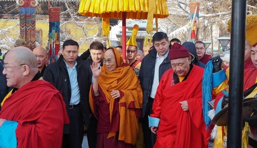"Nu-mi fac griji" faţă de alegerea lui Trump, spune Dalai Lama la finalul unei vizite în Mongolia 