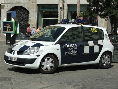 Autorităţile spaniole au arestat patru bărbaţi suspectaţi de legături cu autorii atentatelor de la Paris