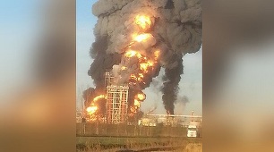 Explozie şi incendiu la o rafinărie de lângă Milano, anunţă Eni