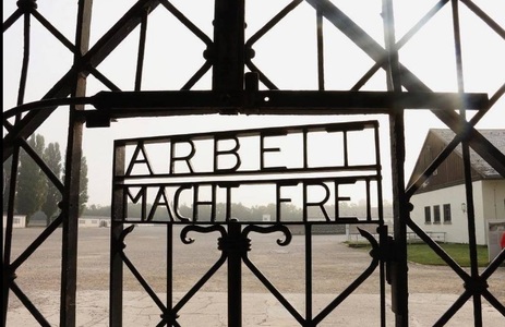 Autorităţile norvegiene au descoperit o poartă care ar putea să provină din lagărul de concentrare Dachau din Bavaria