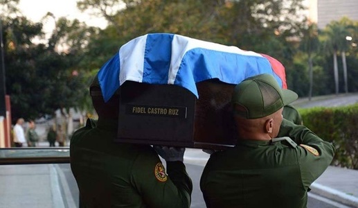 Cenuşa liderului revoluţionar a fost îngropată în cimitirul Santa Ifigenia, punând capăt celor nouă zile de doliu naţional după moartea lui Fidel Castro