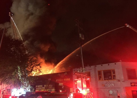 Autorităţile americane anunţă că bilanţul incendiului devastator izbucnit la o petrecere ”rave” a crescut la 30 de morţi