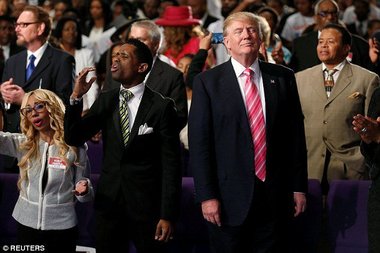 Fostul neurochirurg Ben Carson a acceptat nominalizarea în funcţia de secretar pentru Locuinţe şi Dezvoltare Urbană