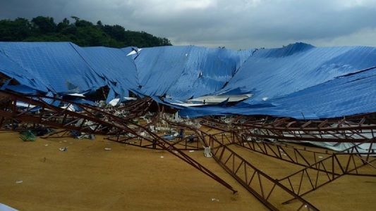 Cel puţin 60 de oameni au murit după ce acoperişul unei biserici s-a prăbuşit peste credincioşi, în Nigeria