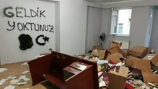 Peste 100 de membri ai partidului prokurd HDP, arestaţi în urma atentatului de la Istanbul