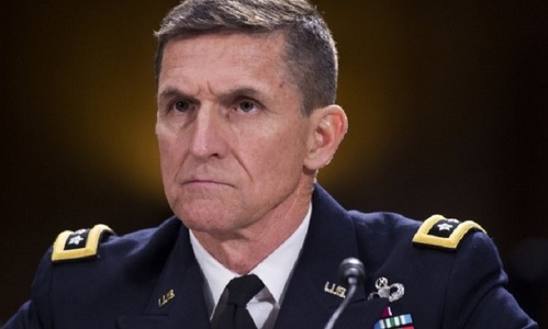 Consilierul pentru securitate al lui Trump, Flynn, anchetat pentru modul cum a gestionat informaţii secrete, o faptă de care a acuzat-o pe Clinton în campania electorală