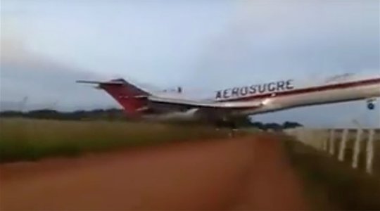 Cinci morţi şi un rănit după ce un avion cargo s-a prăbuşit în Columbia. VIDEO