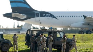 Pasagerii avionului libian deturnat către Malta au sosit la Tripoli