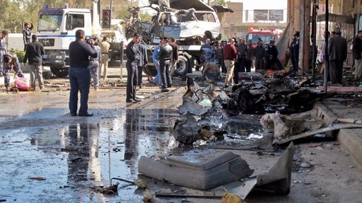 Cel puţin 21 de persoane şi-au pierdut viaţa în două explozii care au zguduit Bagdadul