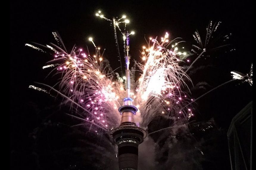 REVELION 2017. Noua Zeelandă şi Australia au trecut deja în noul an. Focuri de artificii impresionante la Sydney şi Auckland. VIDEO