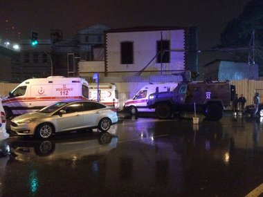 Istanbul: Martorii îşi amintesc cum s-au căţărat peste cadavre pentru a scăpa cu viaţă din clubul Reina