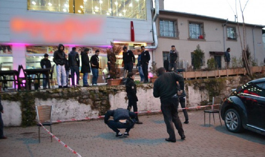 Doi răniţi într-un atac armat la un restaurant din Istanbul