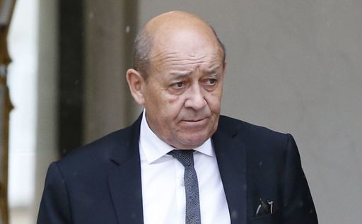 Franţa vrea să fie capabilă să lanseze atacuri informatice, dacă va fi nevoie, spune ministrul Apărării de la Paris