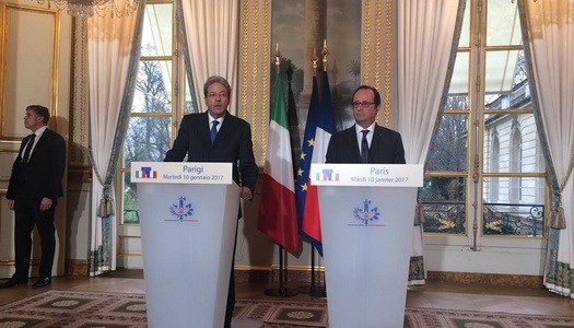 Hollande vrea să insiste asupra Europei Apărării la summitul UE din martie de la Roma
