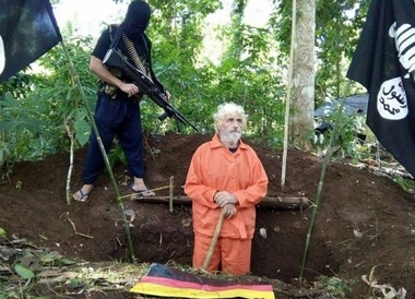 Jihadiştii Statului Islamic au publicat o înregistrare video cu un cetăţean german răpit în Filipine