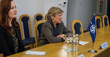Prezenţa trupelor SUA în Polonia este o măsură ”proporţională”, afirmă adjuncta secretarului general al NATO Rose Gottemoeller