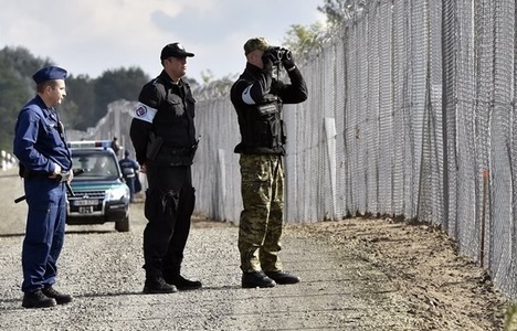 Vameşii maghiari au reţinut două suspecte de terorism vizate de mandate europene de arestare, care încercau să ajungă în Serbia