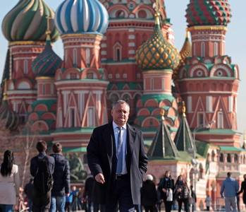 Igor Dodon începe luni, la Moscova, prima sa vizită oficială în străinătate. El se va întâlni cu Putin, Rogozin, Lavrov, patriarhul Kiril, preşedinţii Gazprom şi Sberbank
