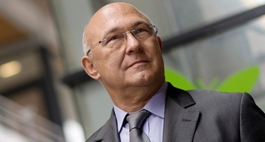 Sapin susţine că executivul britanic pare să improvizeze Brexitul