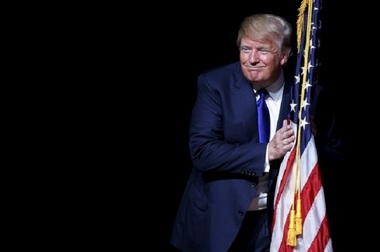 Trump va jura pe două Biblii la învestirea în funcţie: a sa şi a lui Abraham Lincoln