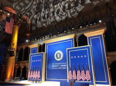 Festivităţile învestirii lui Donald Trump continuă cu baluri după încheierea paradei