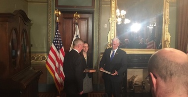 Mattis şi Kelly au depus jurământul în faţa lui Pence şi au devenit primii secretari ai Cabinetului Trump