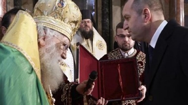 Rumen Radev a fost învestit duminică în funcţia de preşedinte al Bulgariei