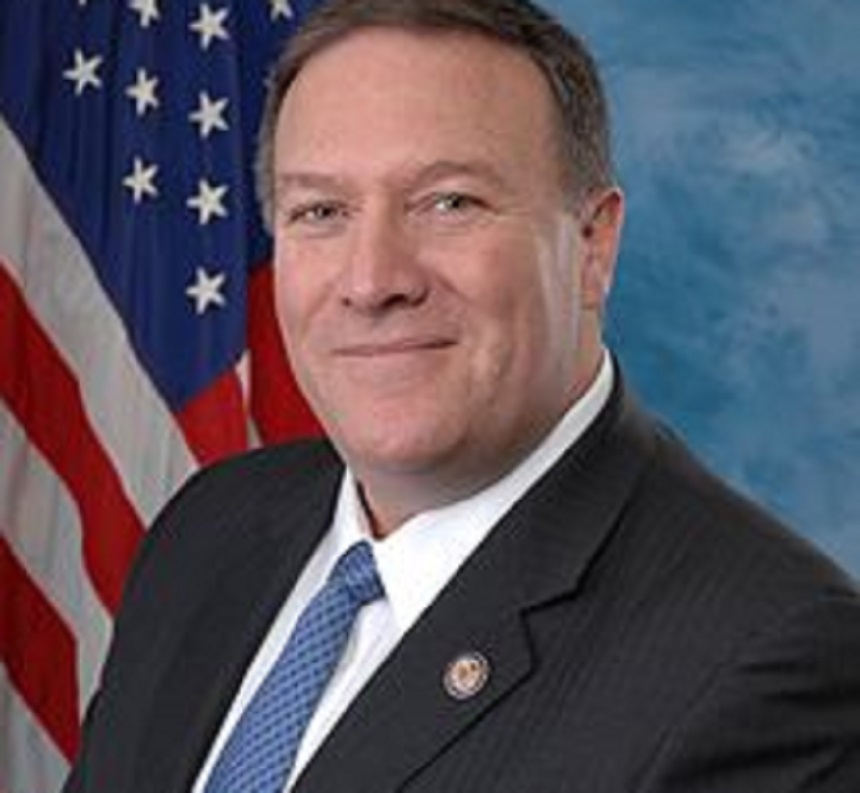 Senatul l-a confirmat pe Pompeo ca director al CIA; el a fost învestit în funcţie la scurt timp după aceea