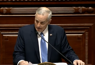 Guvernatorul din Minnesota s-a prăbuşit în timpul unui discurs în Congres