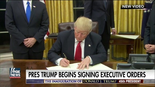 Preşedintele Donald Trump a semnat ordinul executiv pentru ridicarea zidului la graniţa mexicană