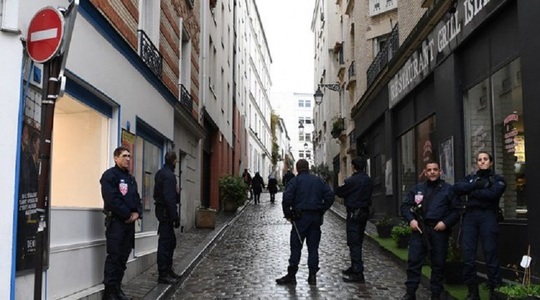 Un tânăr ”implicat” în înjunghierea mortală a unui licean la Paris, plasat în arest preventiv