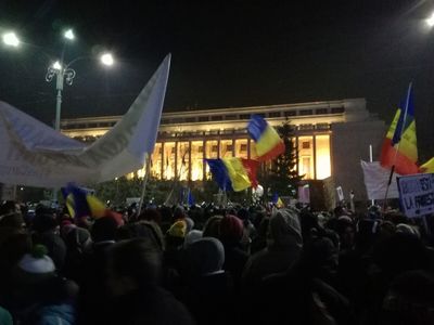 Noile proteste de la Bucureşi, dar şi avertismentul Comisiei Europene, în atenţia presei internaţionale