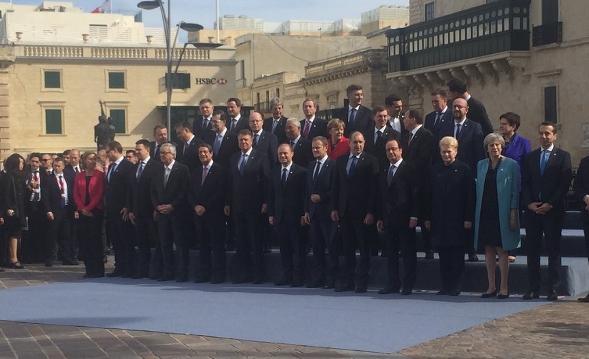 Liderii europeni se declară îngrijoraţi în Malta de faptul că Trump îşi transpune retorica în politici