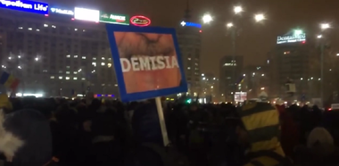 BBC a transmis live, pe Facebook, imagini de la protestul antiguvernamental din Piaţa Victoriei