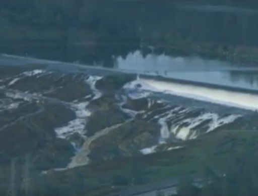 Guvernatorul Californiei a decretat stare de urgenţă din cauza pericolului de la barajul Oroville