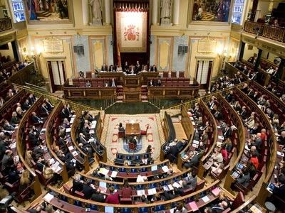 Deputaţii spanioli au decis, în unanimitate, interzicerea prin lege a suspendării pedepselor corupţilor