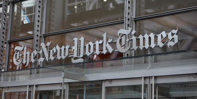 Un jurnalist NY Times îşi cere scuze după ce a numit-o prostituată pe Melania Trump