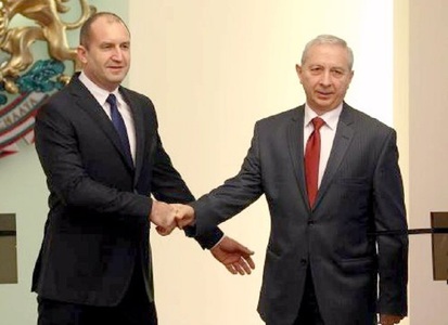 Noul Guvernul interimar bulgar a descoperit numeroase nereguli în contractele de la Ministerul Apărării