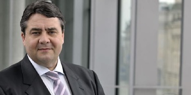 Sigmar Gabriel susţine că aliaţii europeni trebuie să crească cheltuielile pentru Apărare, respingând declaraţiile lui Juncker