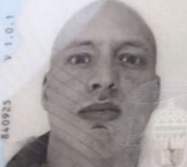 Poliţia spaniolă l-a identificat pe bărbatul arestat pentru că se îndrepta cu un camion cu butelii în centrul Barcelonei drept Robin Berggren, în vârstă de 33 de ani