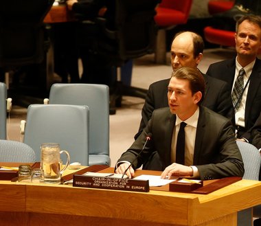 Sebastian Kurz propune înjumătăţirea numărului de comisari ai Uniunii Europene