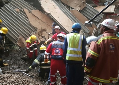 Africa de Sud: Mai mulţi pacienţi blocaţi printre dărâmături în urma prăbuşirii unui acoperiş la un spital din Johannesburg