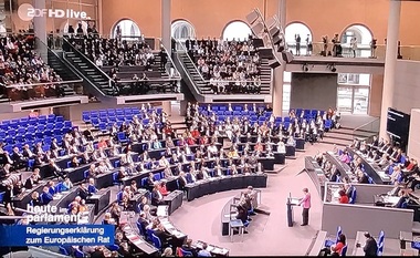 Merkel condamnă în Parlament ca ”deplasate” declaraţiile lui Erdogan cu privire la ”practici naziste”
