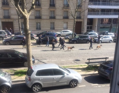 Hollande descrie drept "atentat" explozia de la sediul FMI din Paris, Lagarde evocă un "act laş"