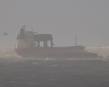 Şapte persoane dispărute după ce un cargobot turc a eşuat în largul coastelor Libiei