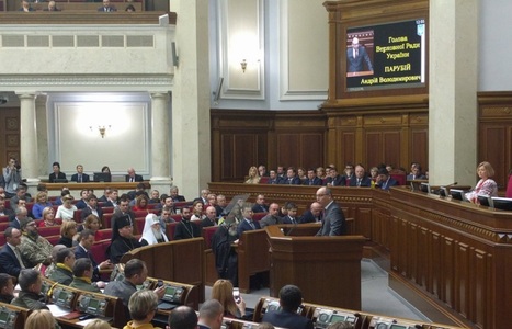 Parlamentarii ucraineni adoptă în prima lectură o lege care impune cote de folosire a limbii ucrainene la radio şi TV