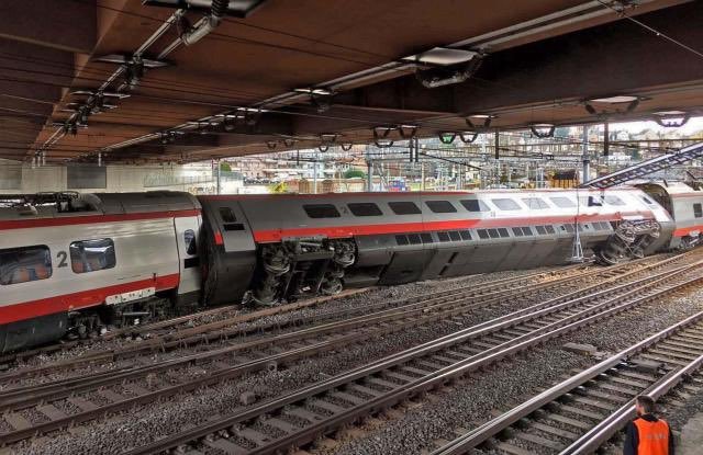 Mai multe persoane au fost rănite după ce un tren care călătorea de la Milano la Basel a deraiat în Elveţia