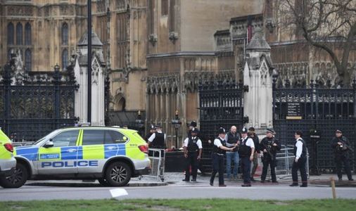 Ipoteza de lucru este că atacul de la Londra a avut legătură cu terorismul islamic, spune ministrul britanic al Apărării