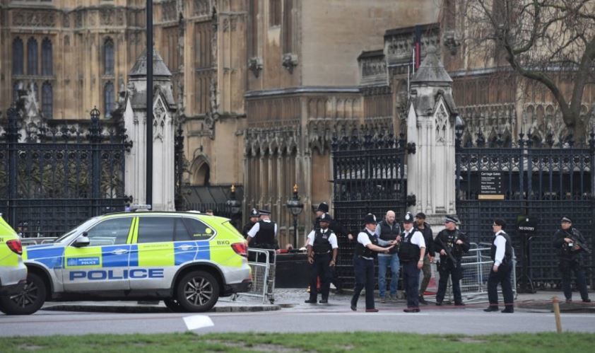 Opt persoane au fost arestate în legătură cu atacul de miercuri, de la Westminster